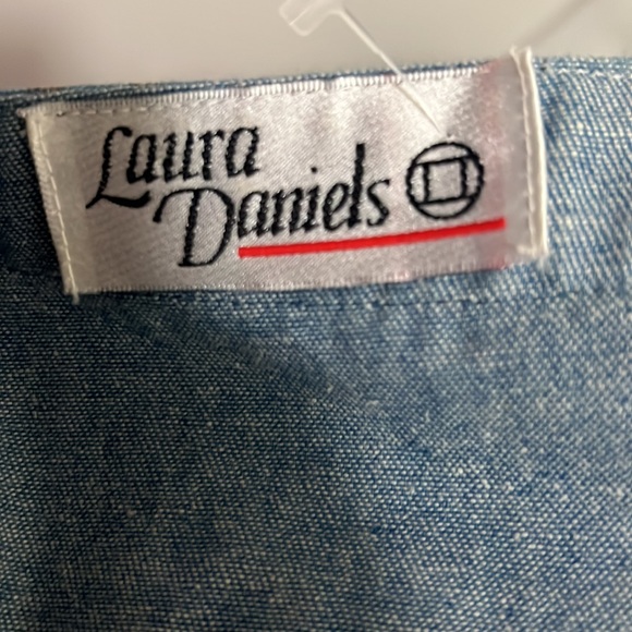 Vintage Laura Daniels Embroidered Gold Hardware Detailing Denim Vest Waistcoat - Picture 9 of 12